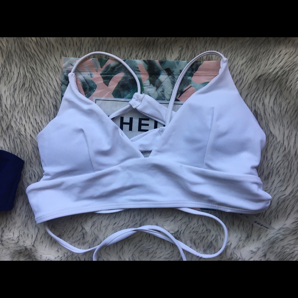 Swim suits - Picture 3 of 11